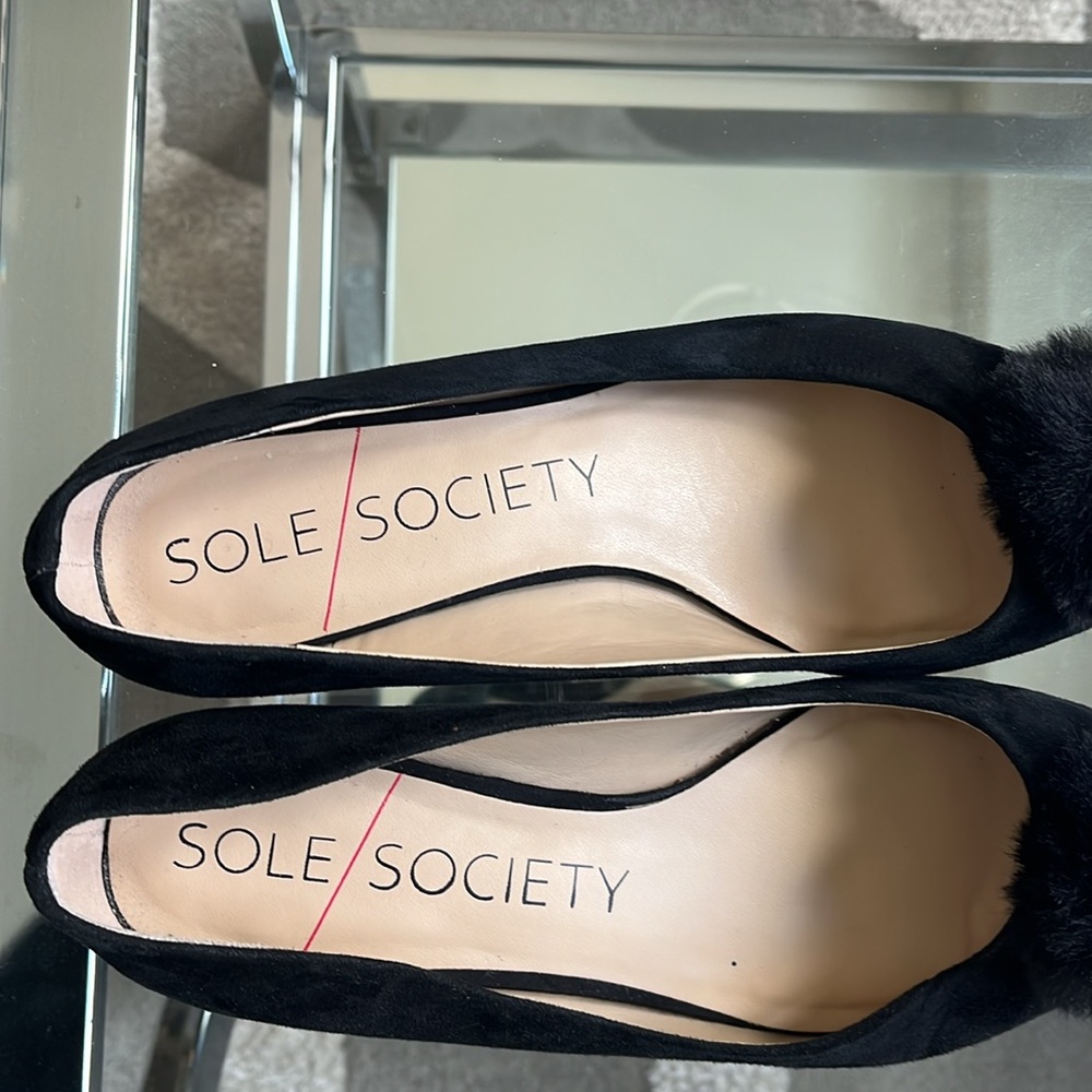 Black suede Sole Society pumps - Picture 8 of 10